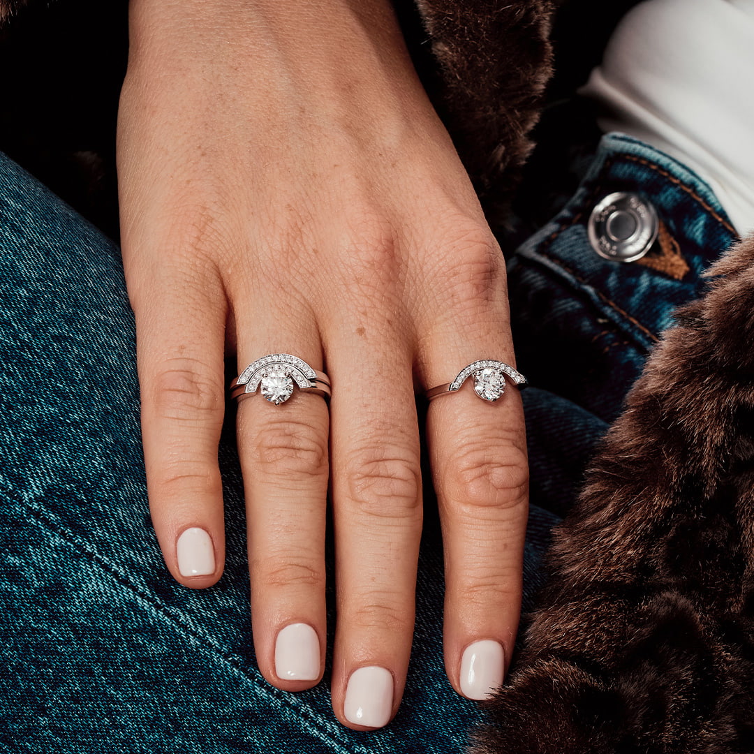 Bague Intrépide petit arc 1.5ct pavée - Or blanc 18k - diamant éthique - Loyale Paris