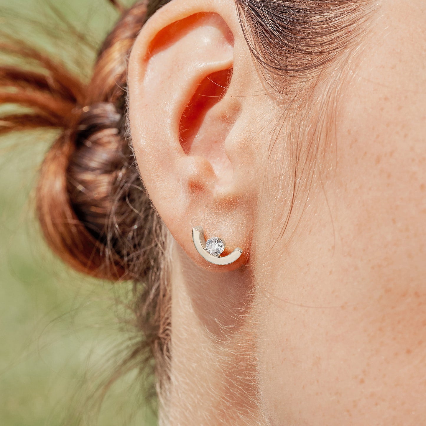 Boucles d oreilles Intrepide petit arc 0.25ct x2 - Or blanc 18k - diamant ethique - Loyale Paris - 5