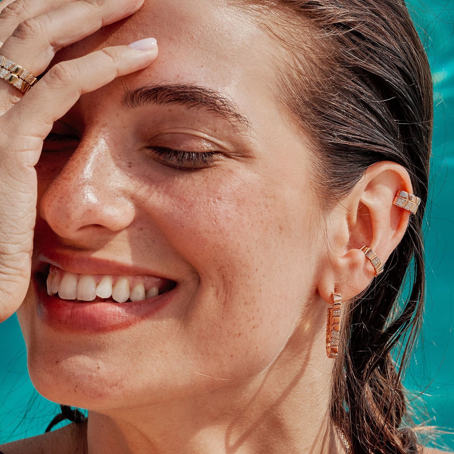 Boucles d'oreilles Ride & Love semi-pavées Medium - Or rose 18k - diamant éthique - Loyale Paris