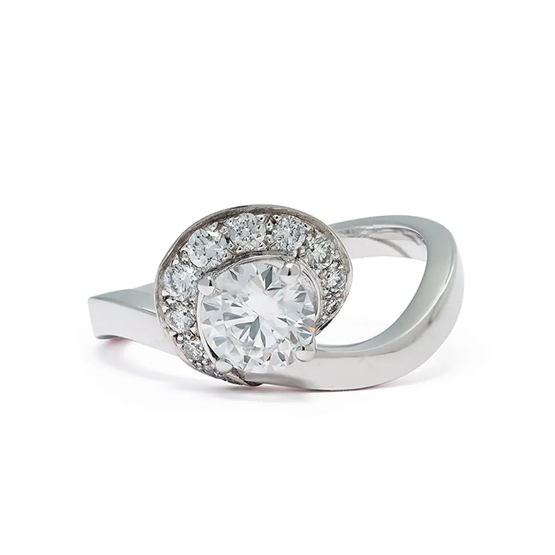 Solitaire Amour Éternel 0.7ct semi-pavé - Or blanc 18k - diamant éthique - Loyale Paris
