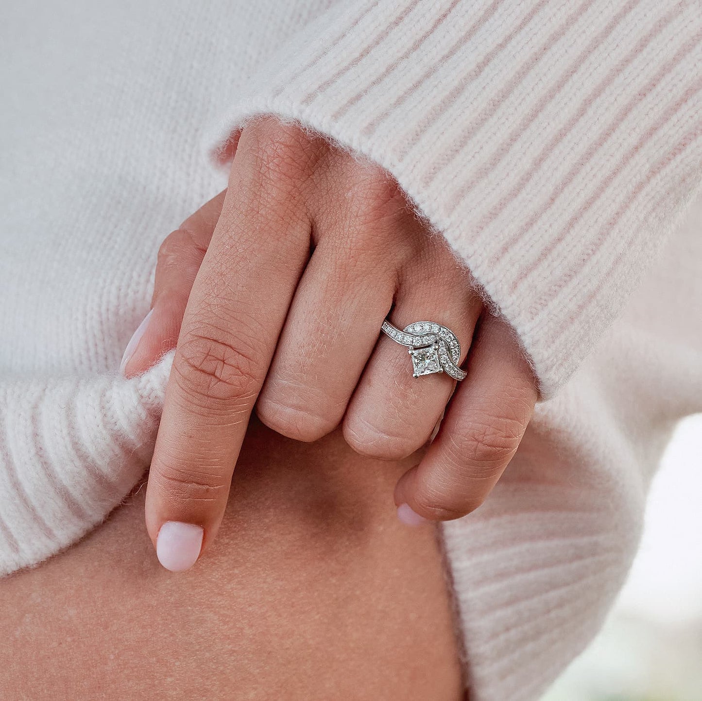 Bague Emblème 0.5ct Princesse pavée - Or blanc 18k - diamant éthique - Loyale Paris