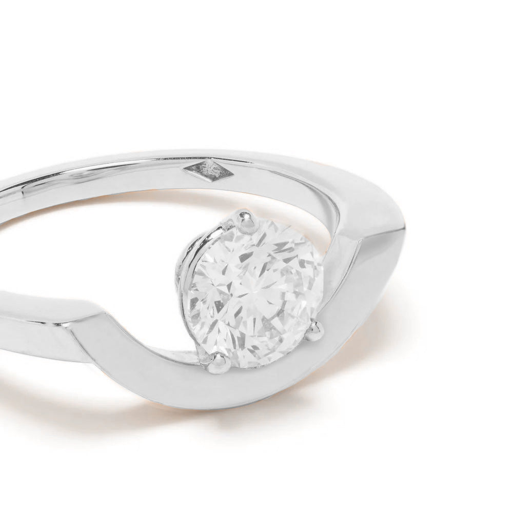 Bague Intrépide grand arc 1ct - Or blanc 18k - diamant éthique - Loyale Paris