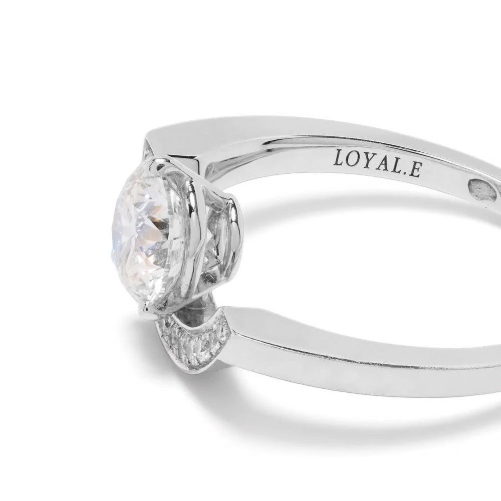 Bague Intrépide grand arc 1ct pavée - Or blanc 18k - diamant éthique - Loyale Paris
