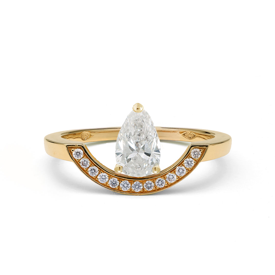 Bague Intrépide grand arc Poire 0.7ct pavée - Or jaune 18k - diamant éthique - Loyale Paris