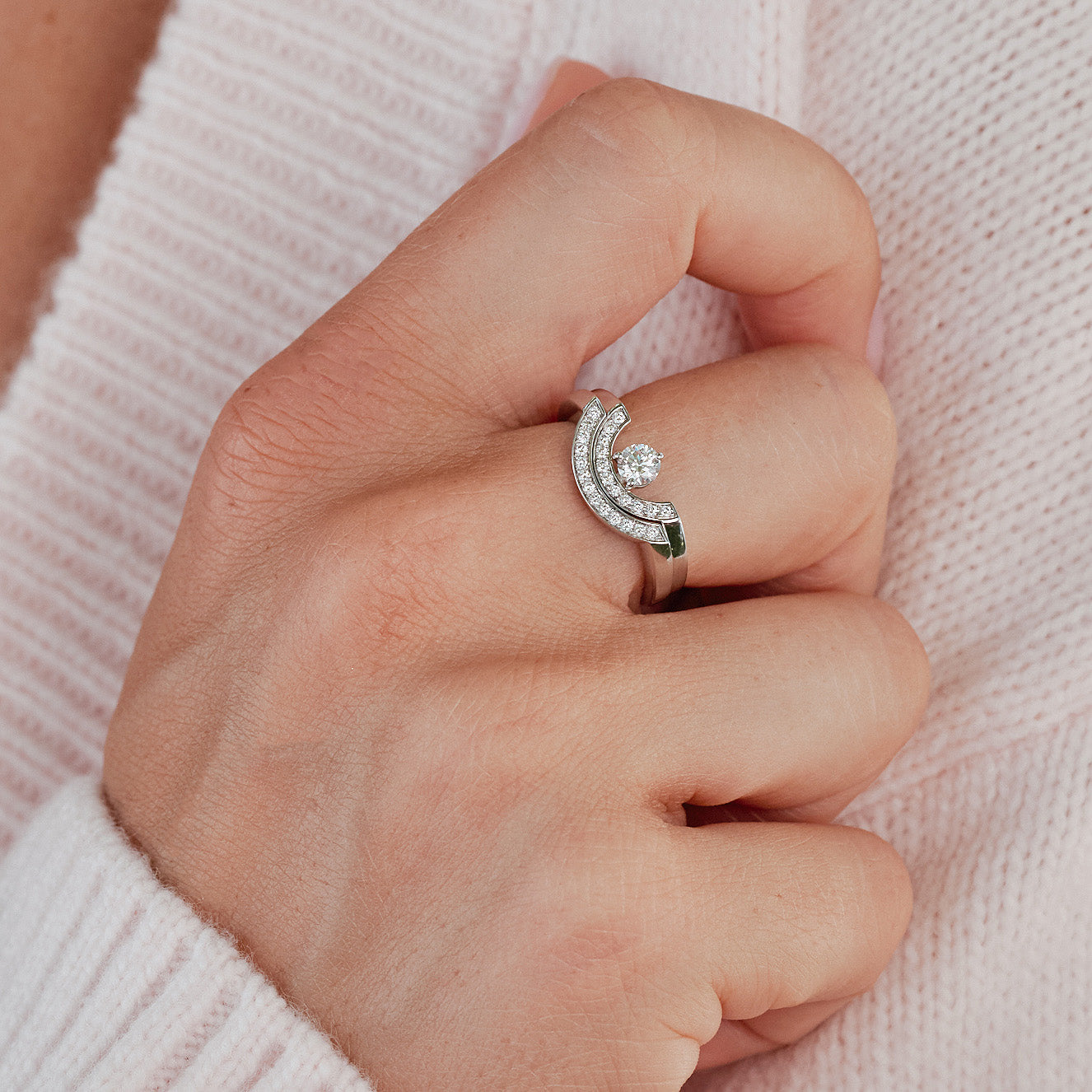 Bague Intrépide petit arc 0.25ct pavée - Or blanc 18k - diamant éthique - Loyale Paris