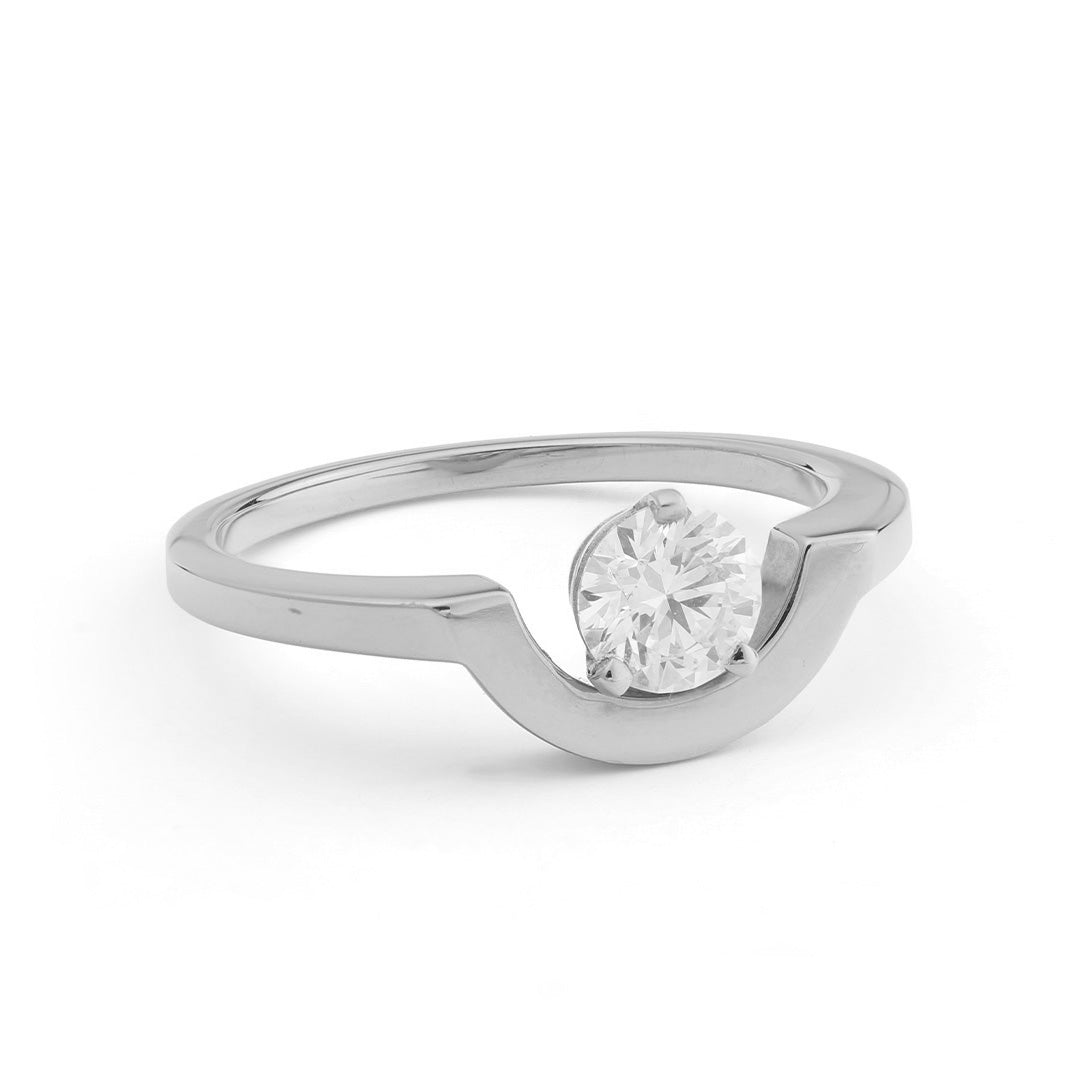 Bague Intrépide petit arc 0.5ct - Or blanc 18k - diamant éthique - Loyale Paris