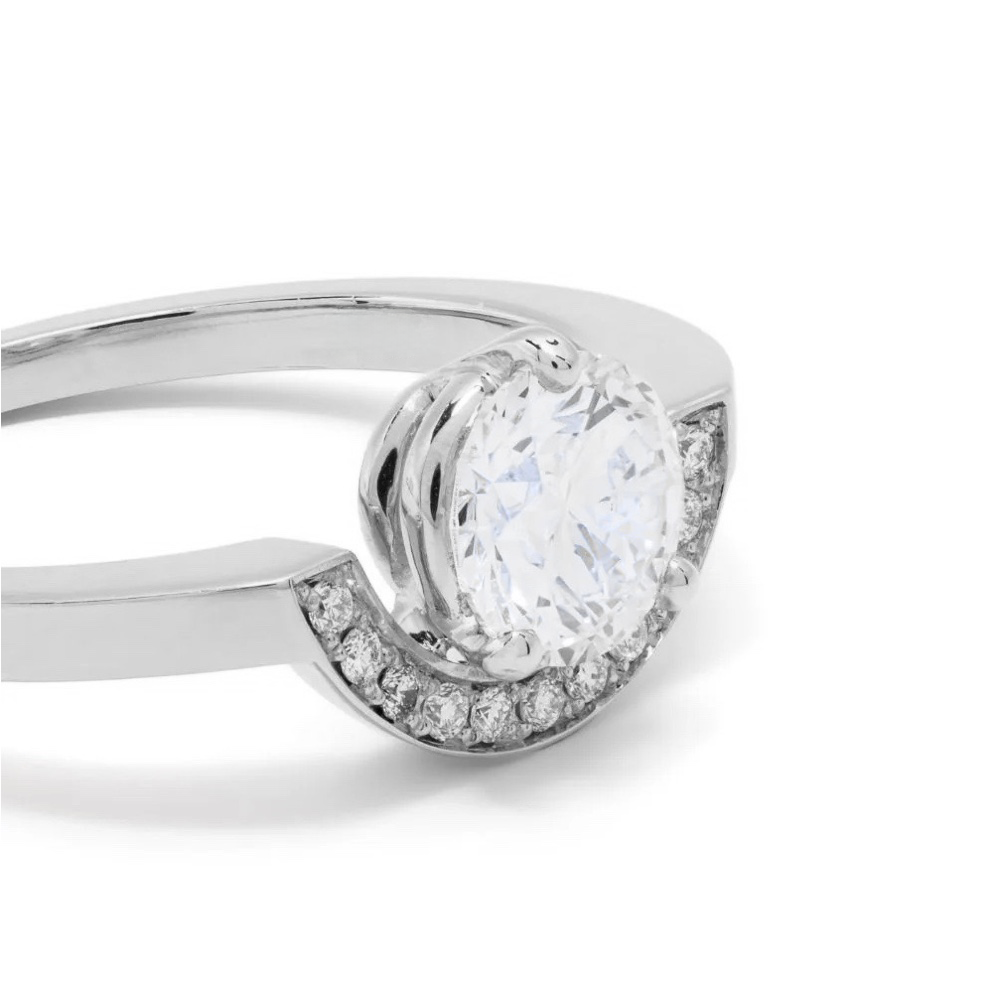 Bague Intrépide petit arc 1.5ct pavée - Or blanc 18k - diamant éthique - Loyale Paris