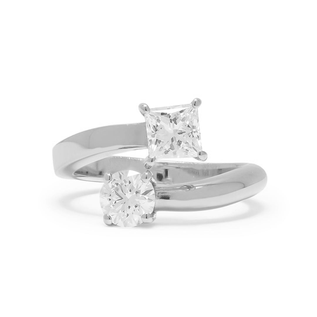 Bague Toi & Moi Twist 0.5ct Brillant 0.7ct Princesse - Or blanc 18k - diamant éthique - Loyale Paris