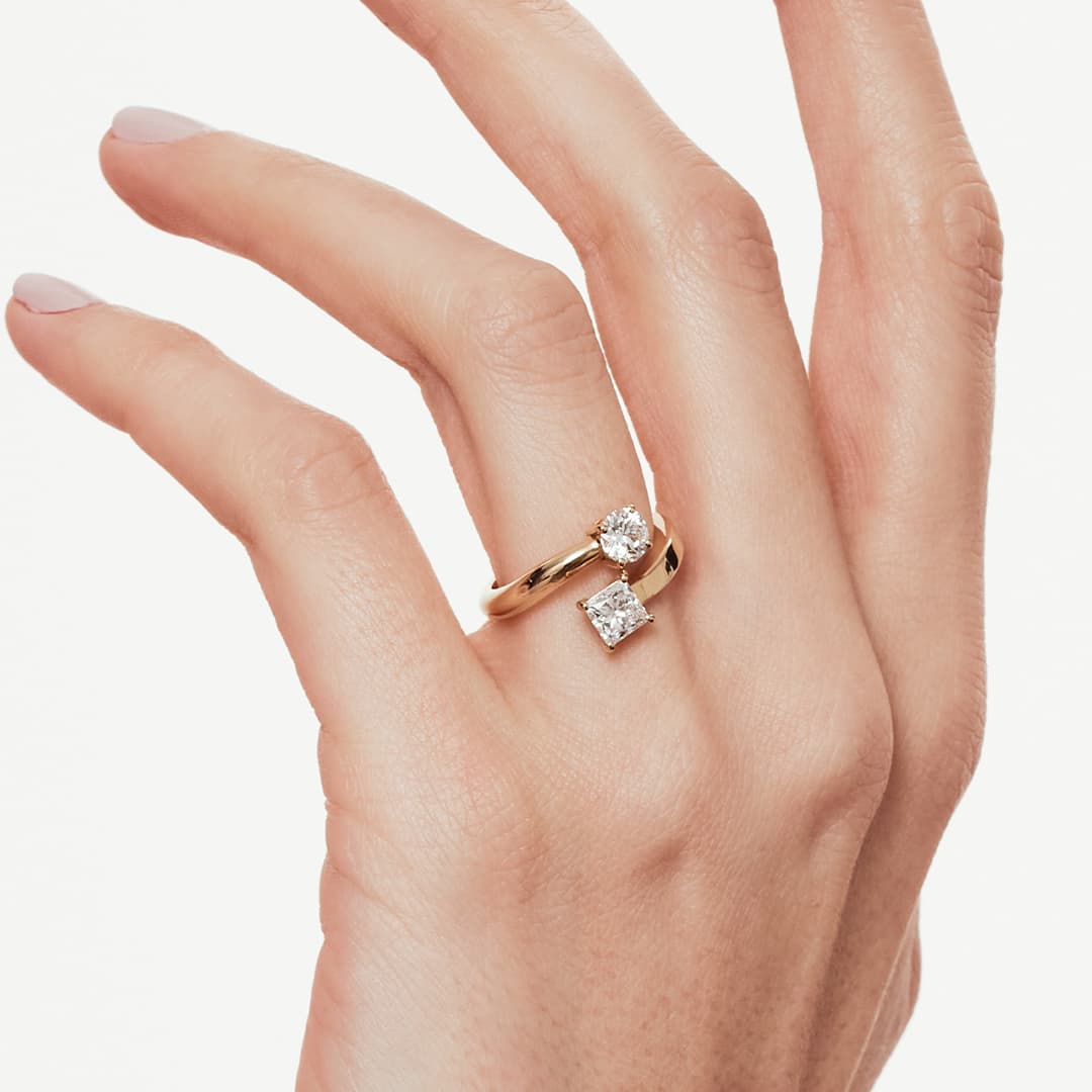 Bague Toi & Moi Twist 0.5ct Brillant 0.7ct Princesse - Or blanc 18k - diamant éthique - Loyale Paris