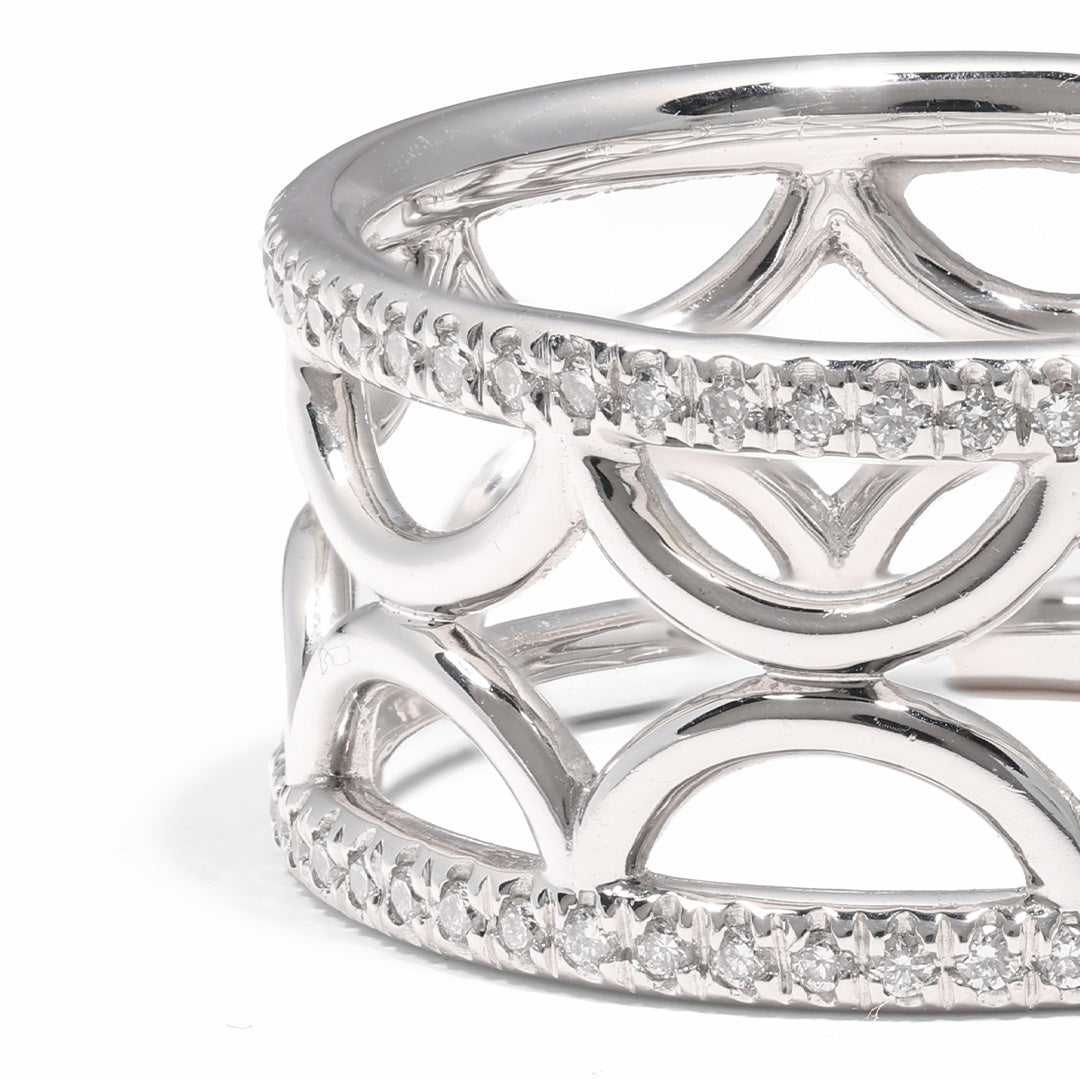 Bague bandeau Perpétuel.le semi-pavée - Or blanc 18k - diamant éthique - Loyale Paris