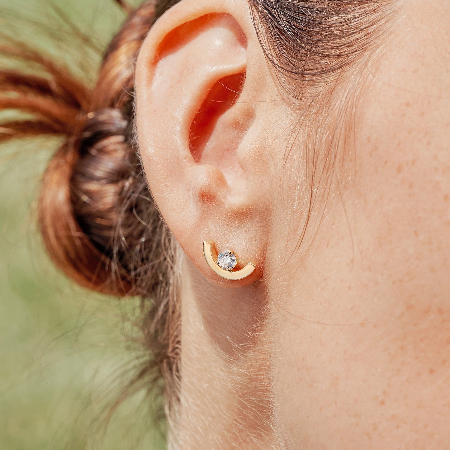 Boucles d oreilles Intrepide petit arc 0.25ct x2 - Or jaune 18k - diamant ethique - Loyale Paris - 6