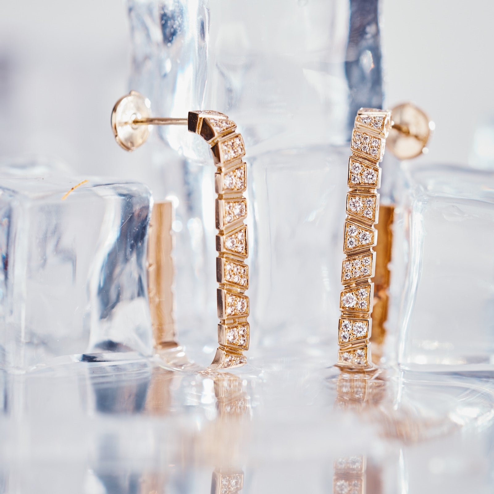 Boucles d'oreilles Ride & Love pavées Medium - Or jaune 18k - diamant éthique - Loyale Paris