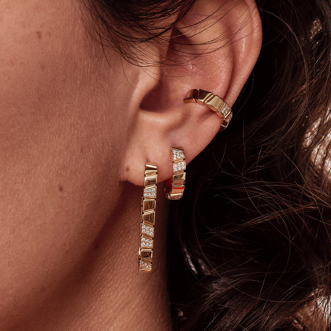 Boucles d'oreilles Ride & Love semi-pavées Small - Or jaune 18k - diamant éthique - Loyale Paris