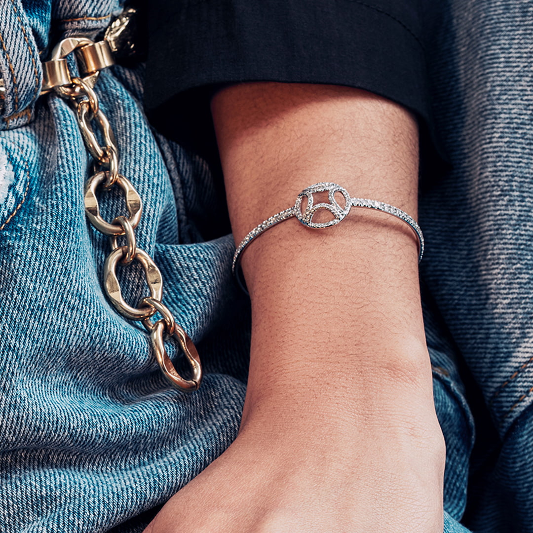 Bracelet jonc Perpétuel.le pavé - Or blanc 18k - diamant éthique - Loyale Paris