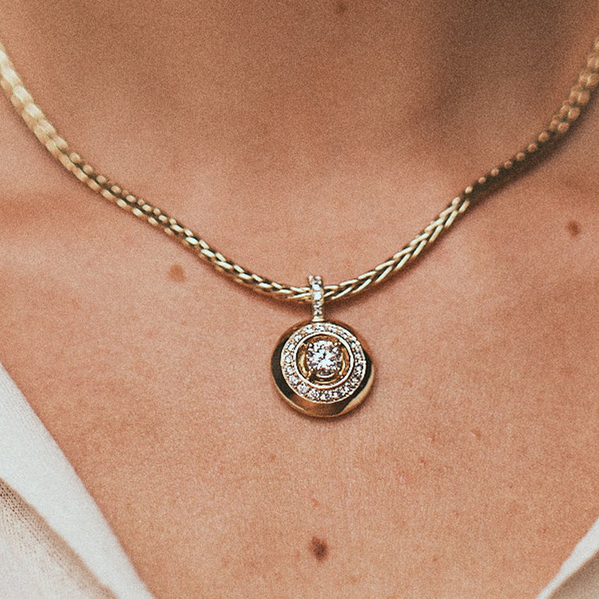 Pendentif Rayons Maxi Or jaune 18k talisman Diamant ethique Loyale Paris