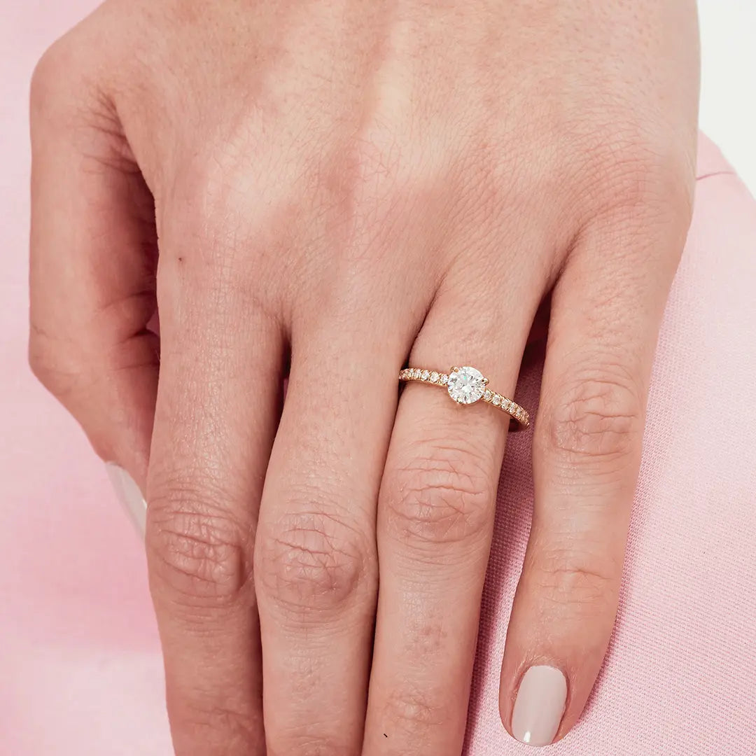 Solitaire Absolu.e 0.5ct pavé - Or blanc 18k - diamant éthique - Loyale Paris