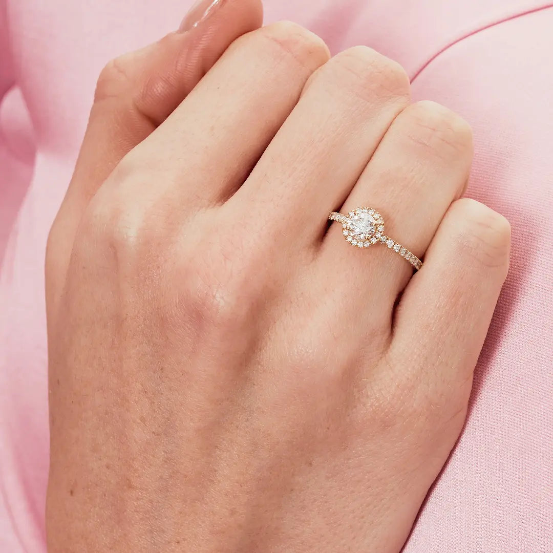 Solitaire Absolu.e Couronne 0.5ct pavé - Or jaune 18k - diamant éthique - Loyale Paris