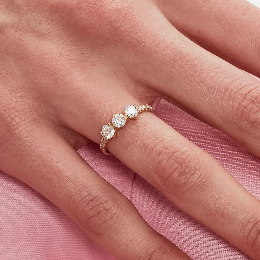 Solitaire Absolu.e Encore Plus 0.25ct pavé - Or blanc 18k - diamant éthique - Loyale Paris