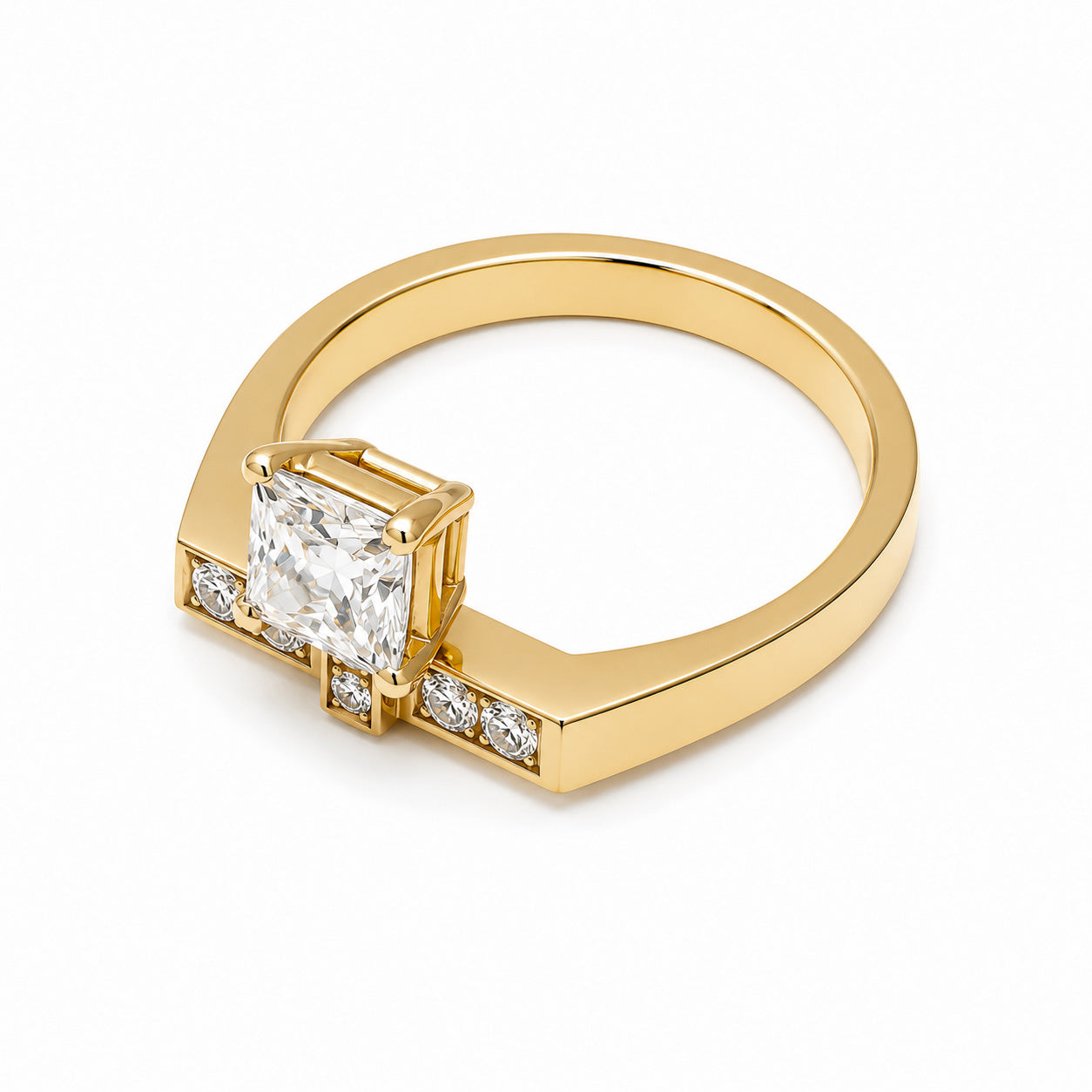 Solitaire Uraeus 0.7ct Princesse pavé - Or jaune 18k - diamant éthique - Loyale Paris