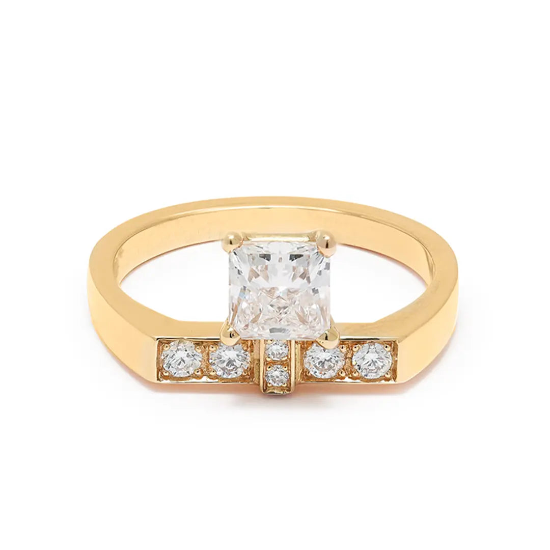 Solitaire Uraeus 0.7ct Princesse pavé - Or jaune 18k - diamant éthique - Loyale Paris