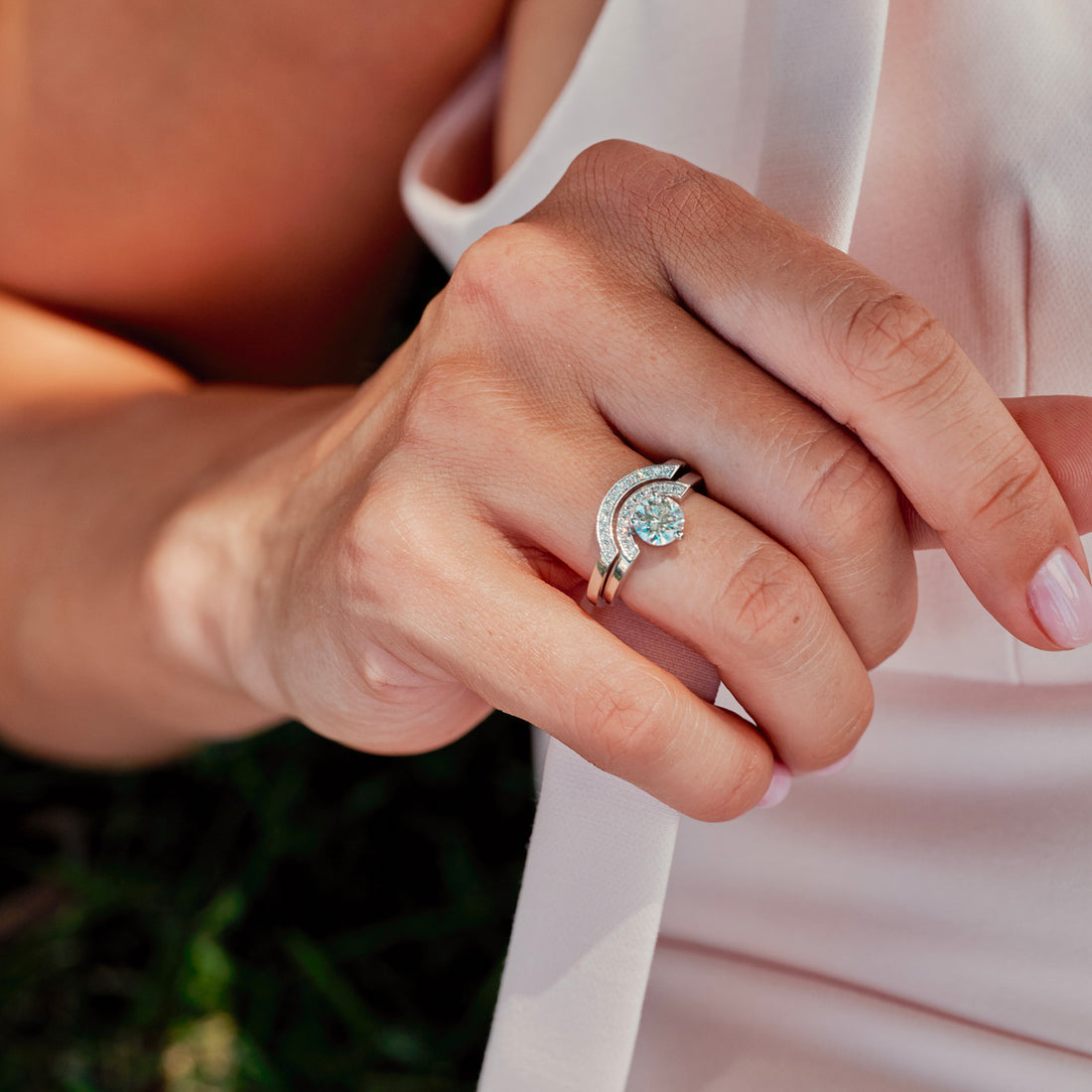 Intrépide design 18k yellow gold ring with pavé arc and ethical diamond 0.25ct made by hand in France