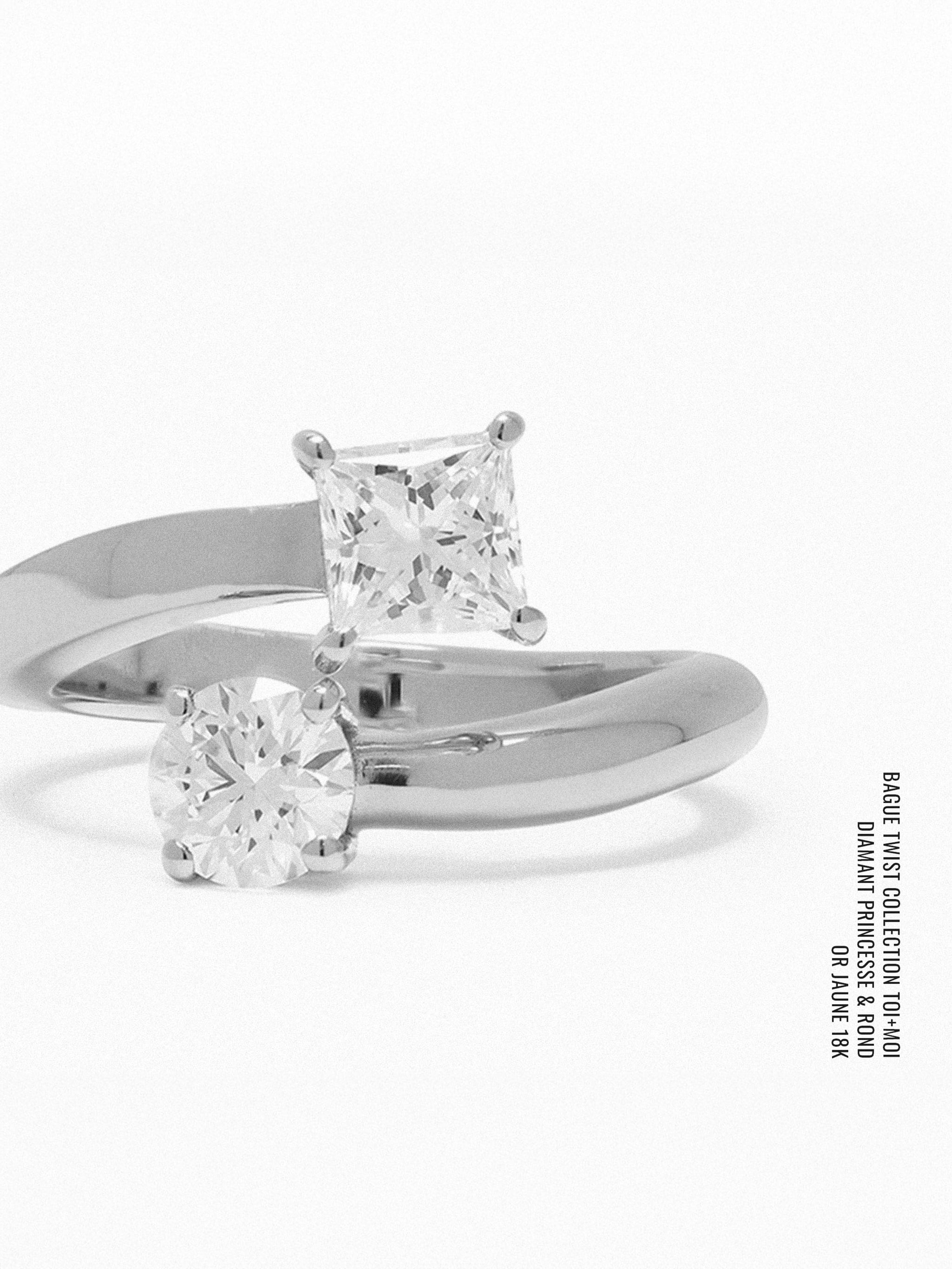 Bague faite main en or recyclé 18k avec diamant de laboratoire rond brillant et princesse fabriqué en France ethique et durable