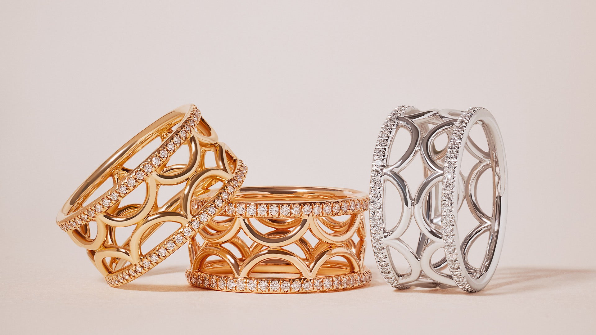 bagues bandeaux perpétuelle semi pavé de diamants de synthèse or recyclé 18k maison de joaillerie française loyale paris