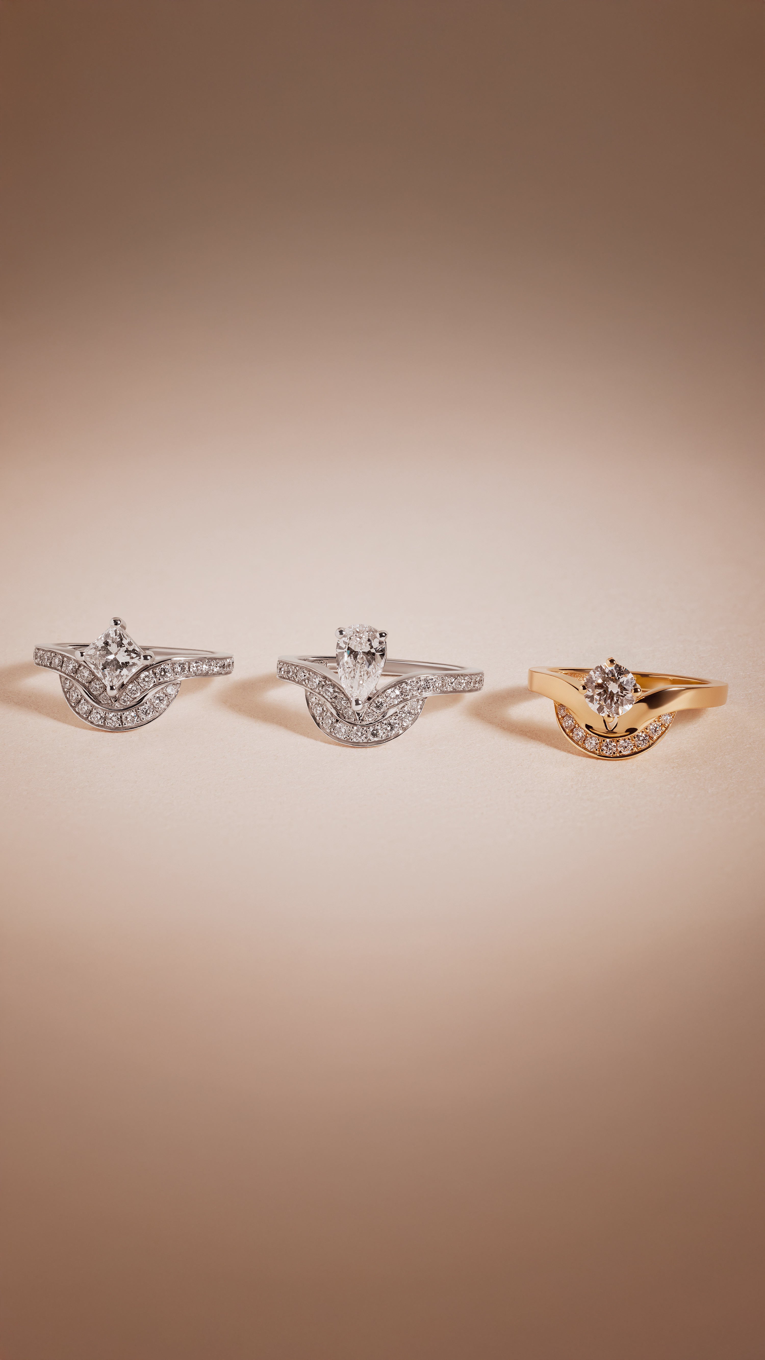 Bague en or recyclé 18k pavée de diamants incolores créés en laboratoire fabriquée en France à la main artisanalement