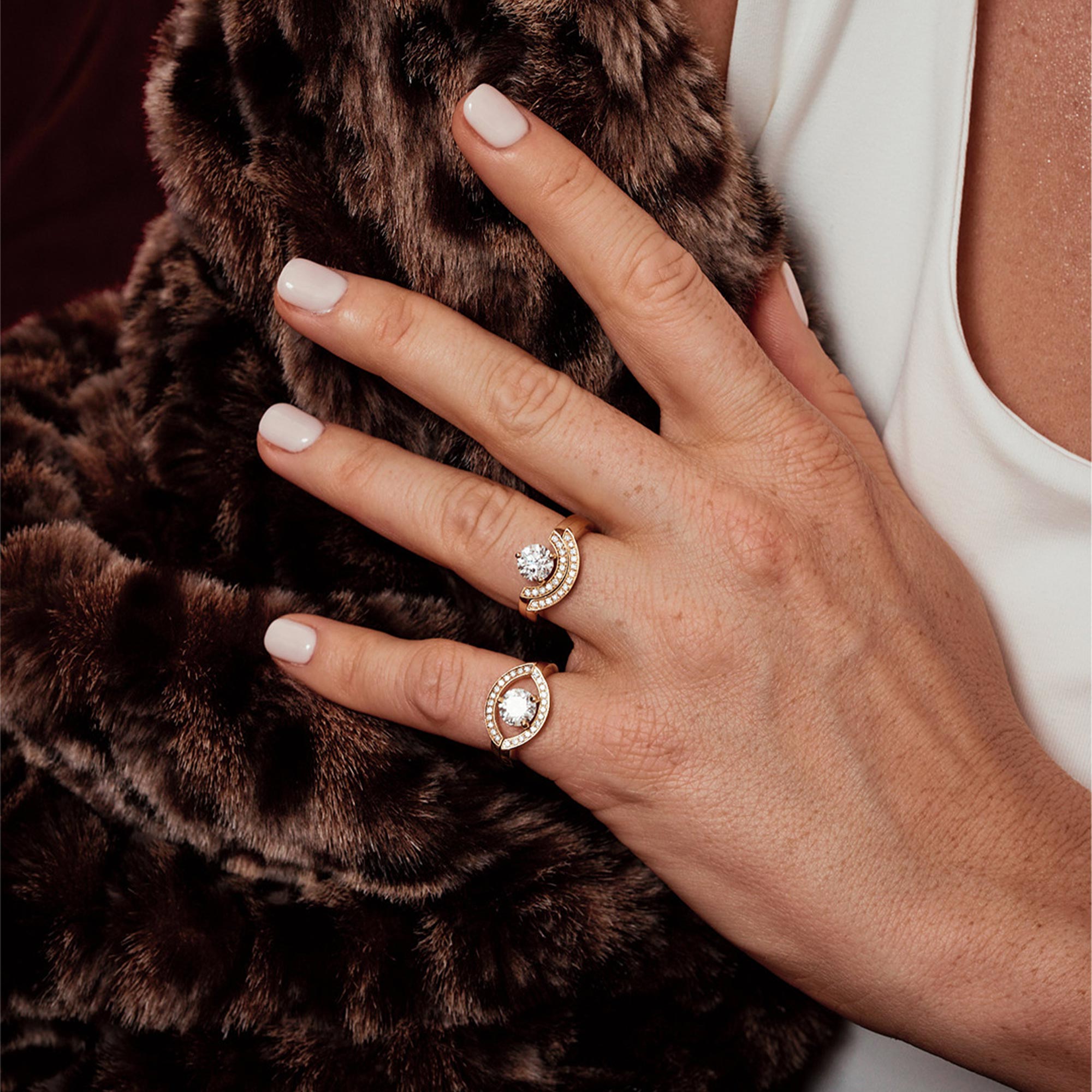 Bagues en or jaune 18 carats avec diamant de laboratoire fabriquée en France à la main en atelier