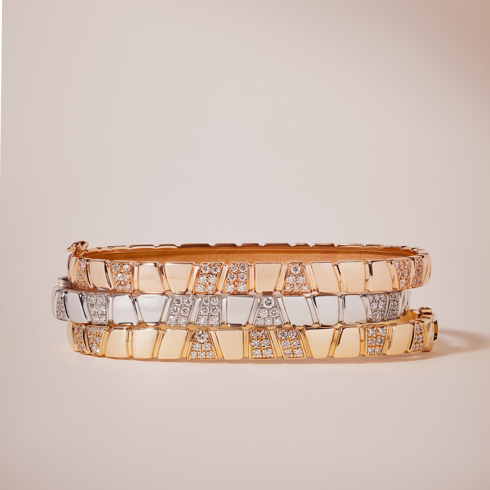 bracelets jonc ride and love or recyclé 18k diamants synthétiques maison de joaillerie loyale paris