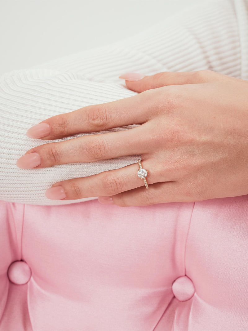 comment choisir sa bague de fiançailles collection absolue pavé 1 carrat maison de joaillerie loyale paris