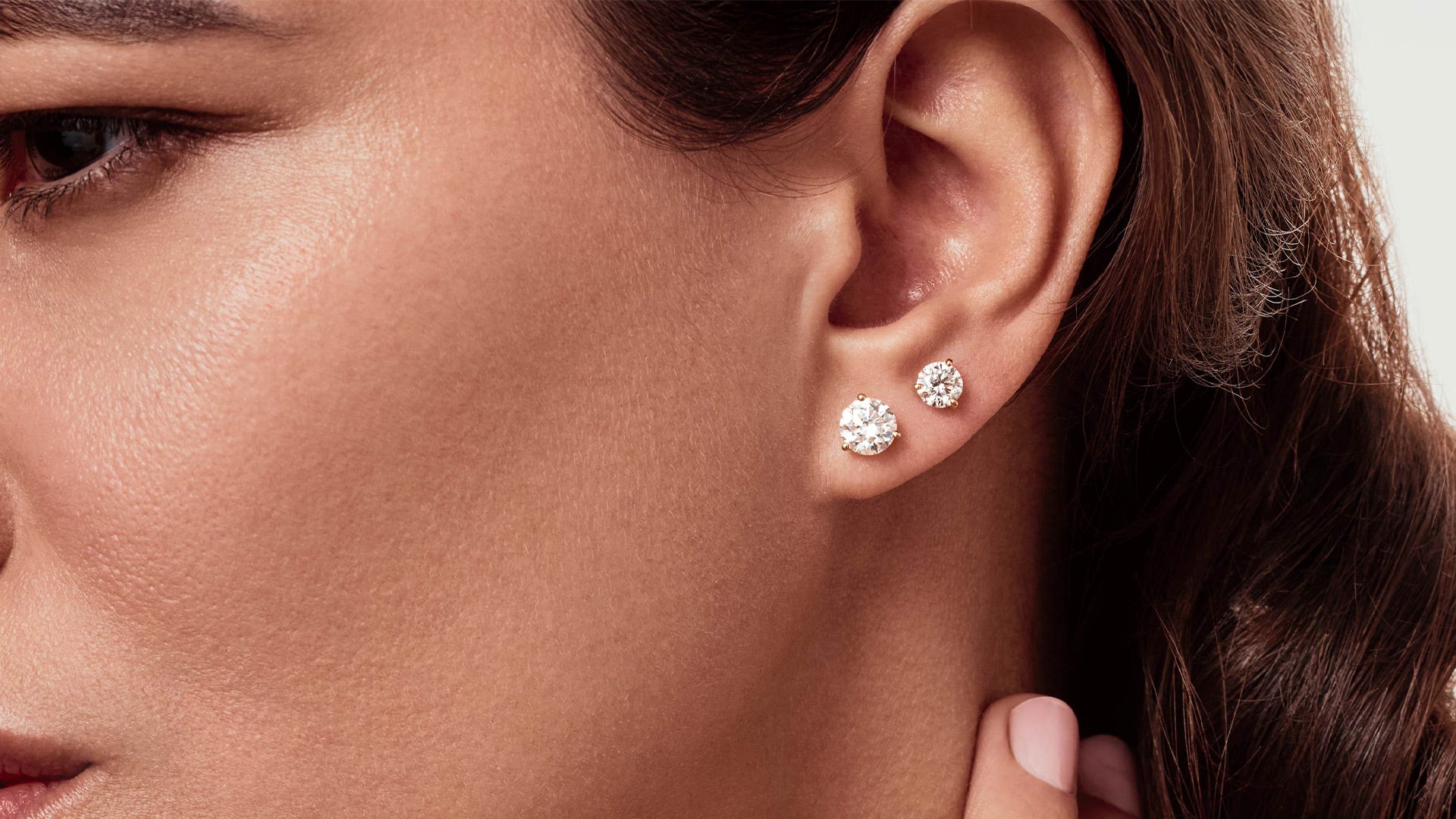 comment choisir son diamant boucles d'oreilles collection pure maison de joaillerie loyale paris