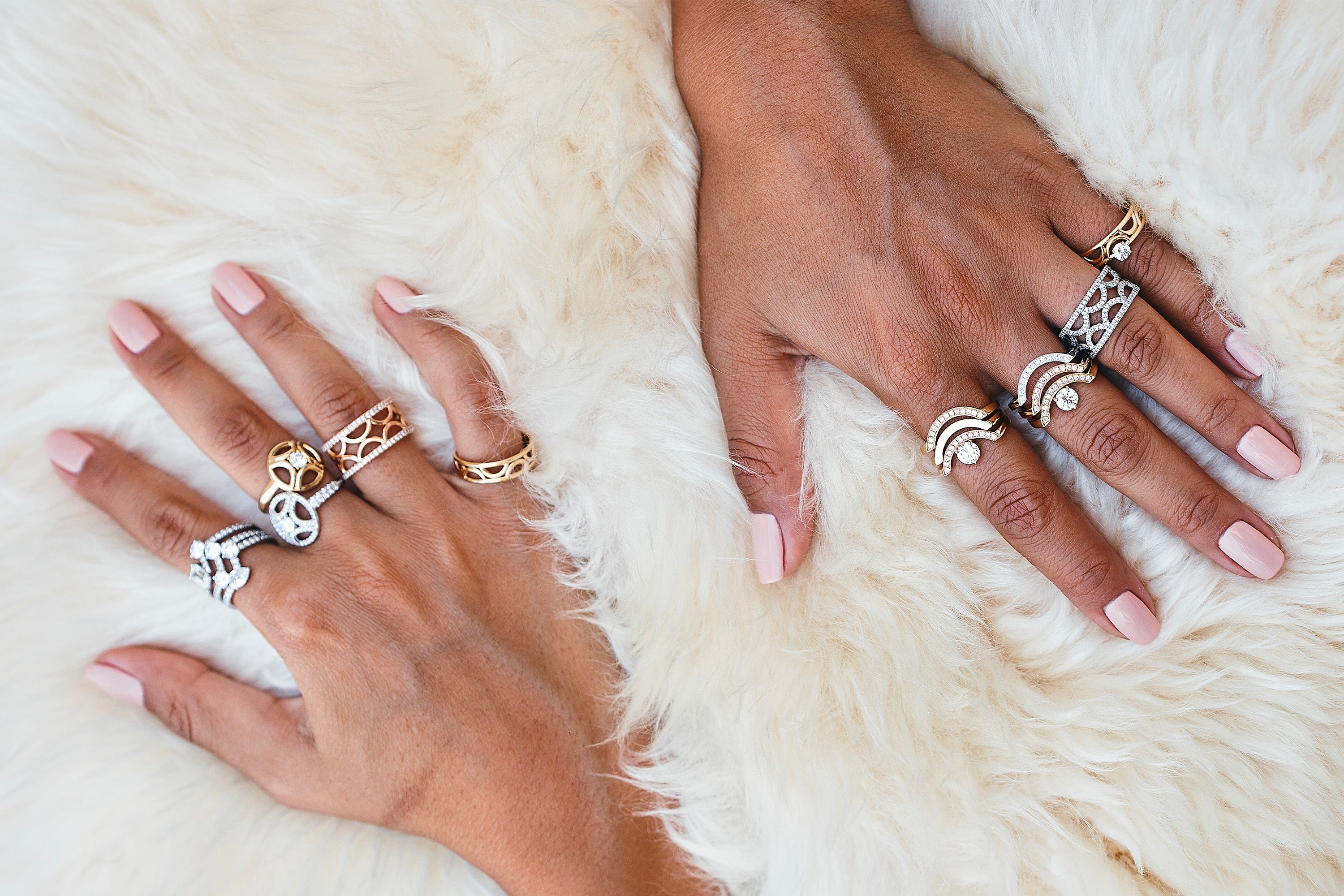 Bracelet jonc en or recyclé 18k fabriqué à la main en France avec diamant de laboratoire éthique