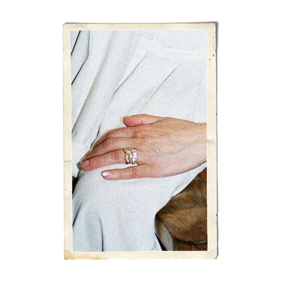 French fine jewelry brand specializing in recycled 18k gold and ethical colorless lab-grown diamonds