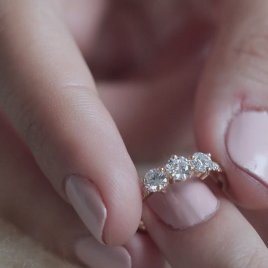 Solitaire Absolu.e Encore Plus 0.25ct pavé - Or blanc 18k - diamant éthique - Loyale Paris