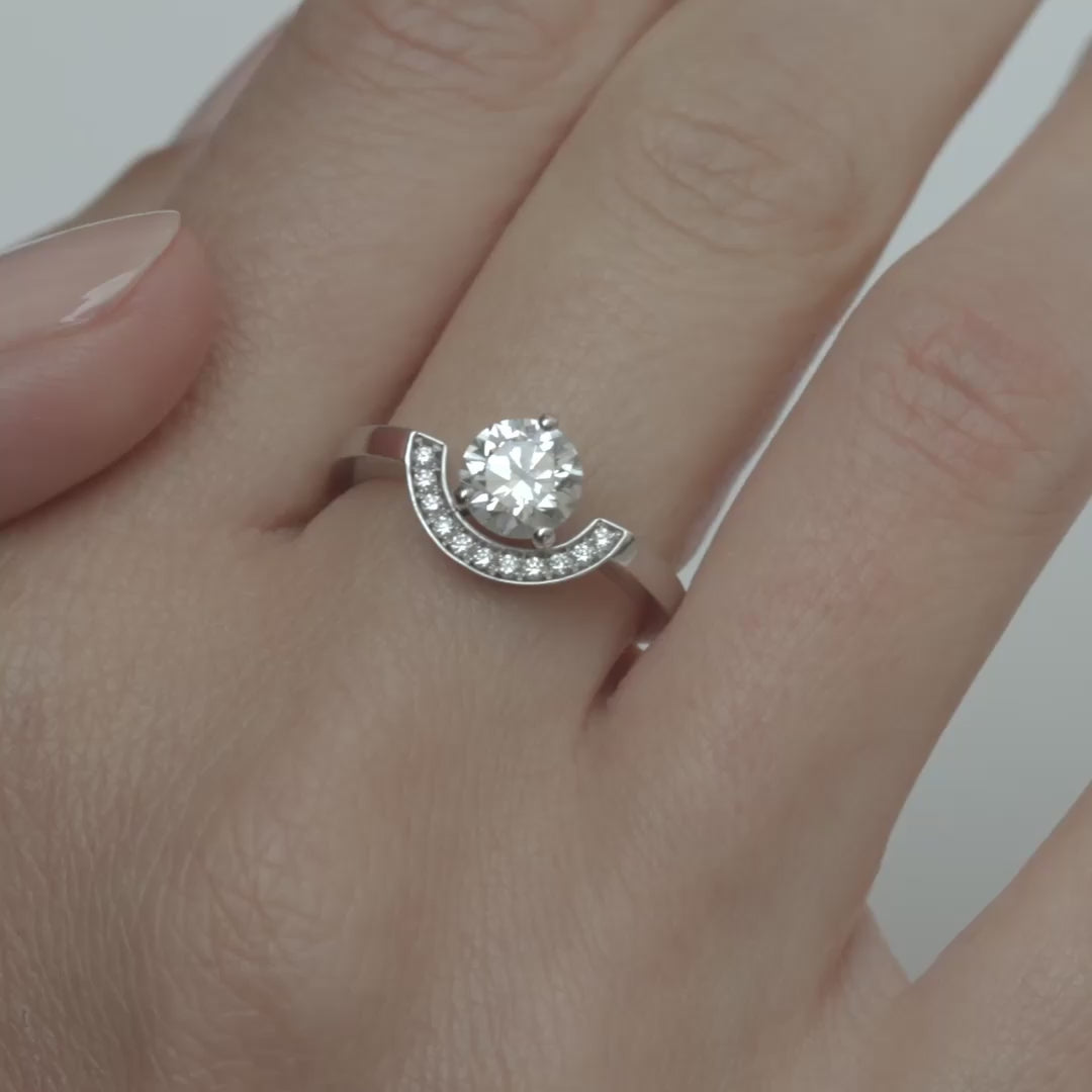 Bague Intrépide petit arc 1.5ct pavée - Or blanc 18k - diamant éthique - Loyale Paris